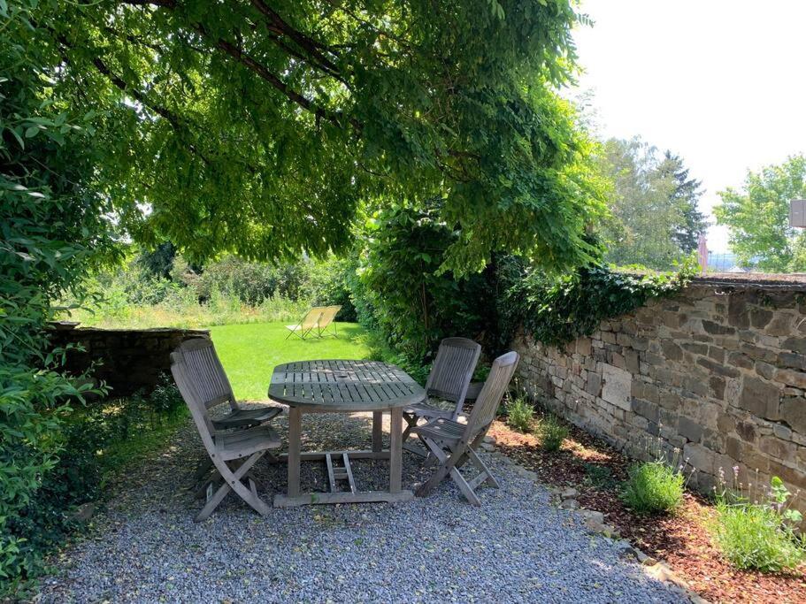 A L'Entree Du Verger - Charmante Maison En Pierres Dinant Extérieur photo