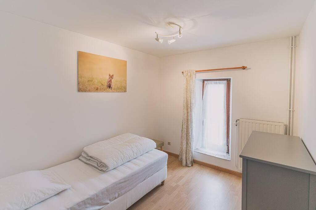 A L'Entree Du Verger - Charmante Maison En Pierres Dinant Extérieur photo